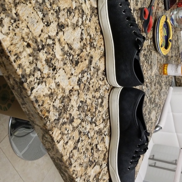 Vince Mens sneakers from neiman marcus - Picture 3 of 4